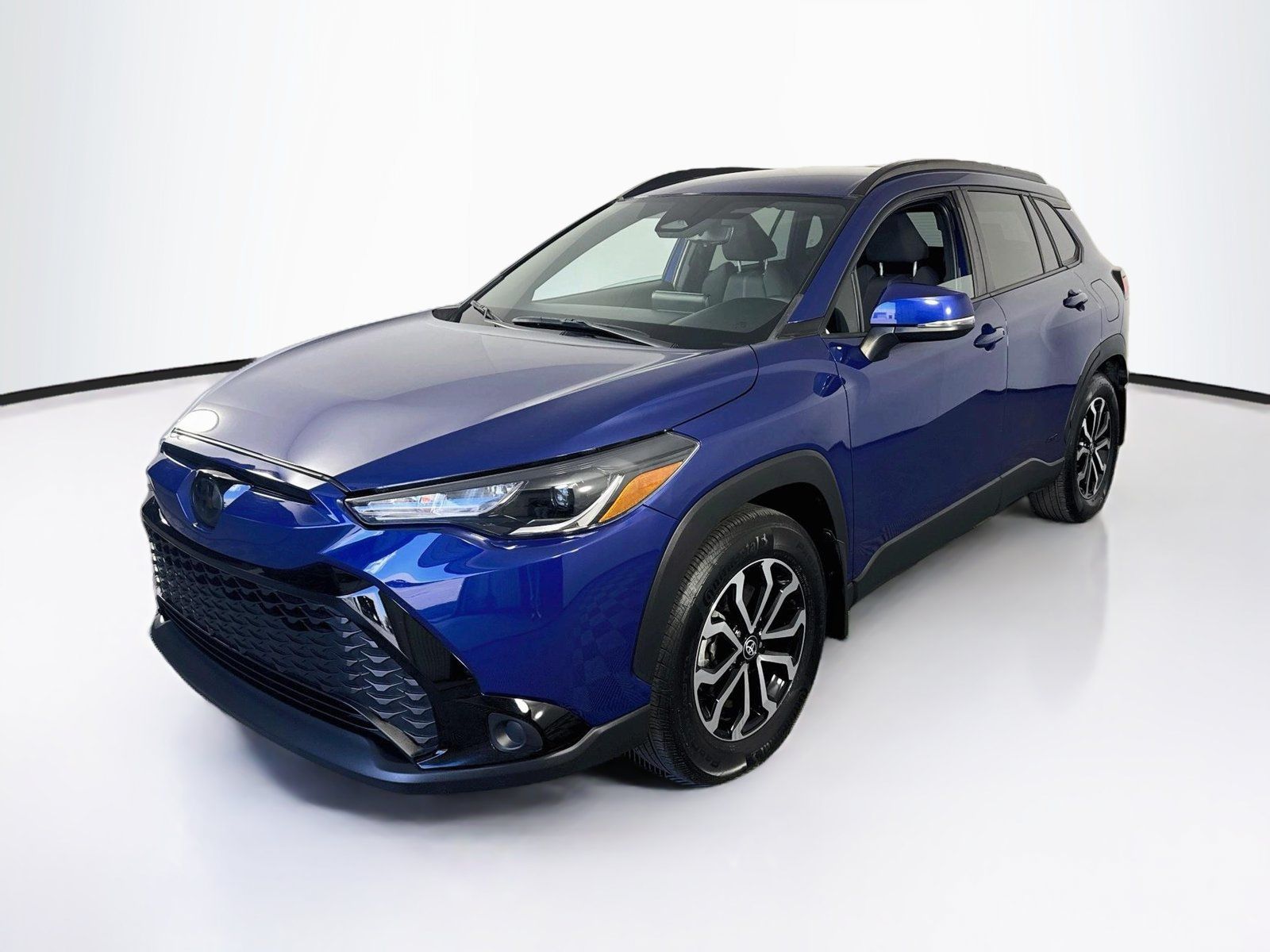 Used 2024 Toyota Corolla Cross AWD Hybrid image 3