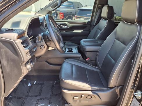 Used 2022 Chevrolet Suburban Premier AWD/4WD image 21