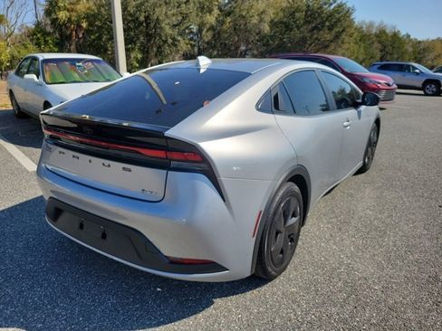 Used 2024 Toyota Prius LE image 10