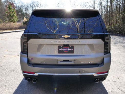Used 2025 Chevrolet Suburban Premier image 27