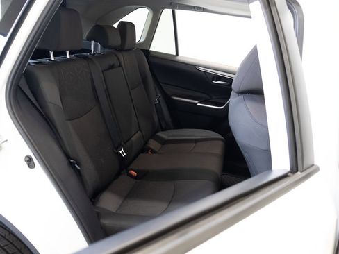 Used 2019 Toyota RAV4 XLE w/ Carpet Mat Package AWD/4WD image 22
