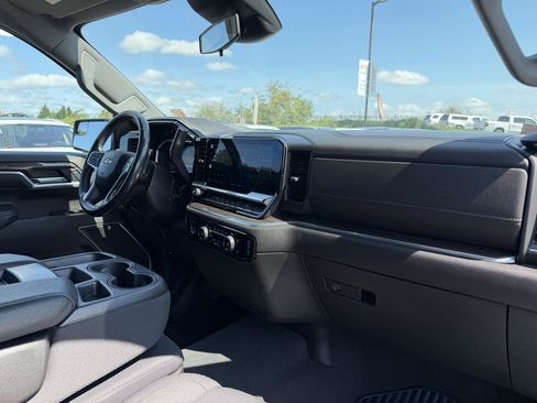 Used 2022 Chevrolet Silverado 1500 LT w/ Work Truck Package AWD/4WD image 18