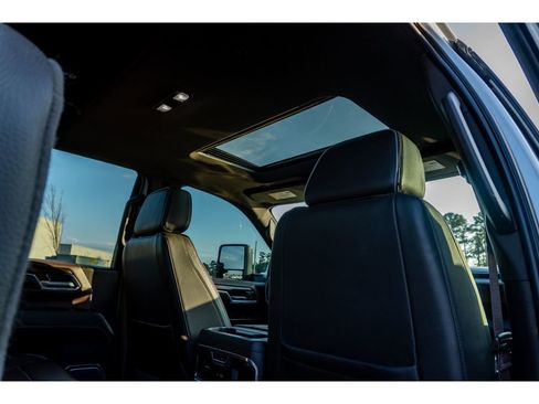 Used 2024 GMC Sierra 2500 Denali w/ Denali Reserve Package image 15