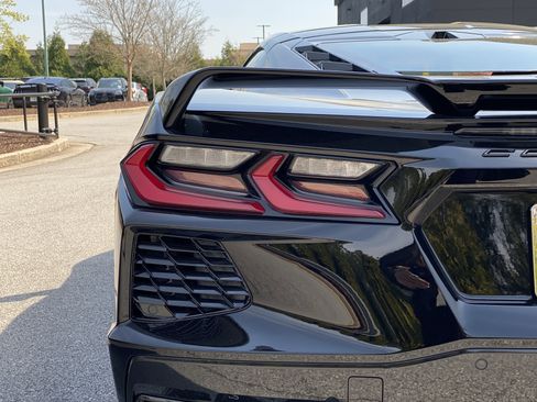 Used 2023 Chevrolet Corvette Stingray Premium Cpe w/ Z51 Performance Package image 39