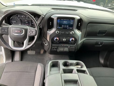 Used 2022 GMC Sierra 2500 SLE w/ SLE Convenience Package image 4