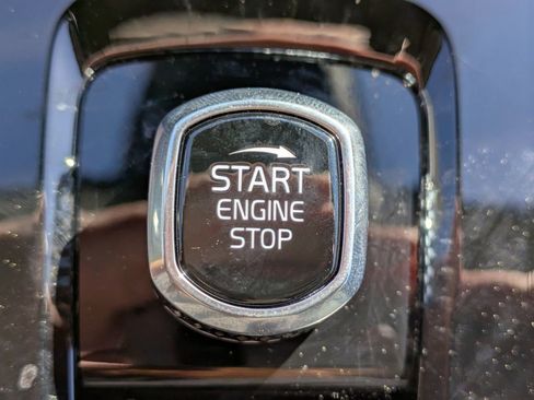 New 2026 Volvo XC90 B5 Core image 28