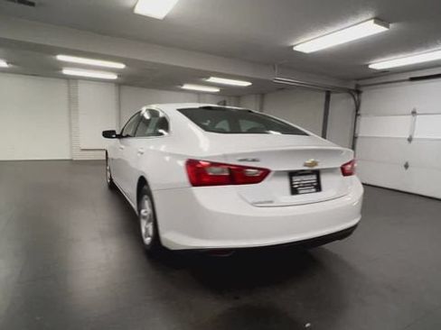 Certified 2017 Chevrolet Malibu LS FWD image 7