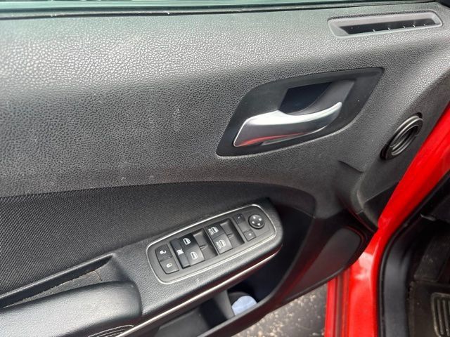 Used 2017 Dodge Charger SE RWD image 8