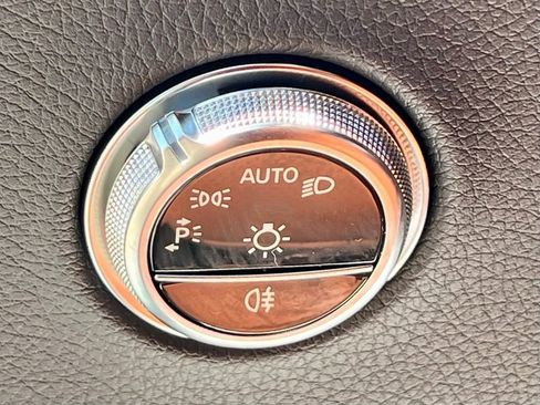 Certified 2026 Mercedes-Benz GLC 300 4MATIC image 33