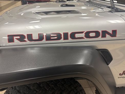 Used 2022 Jeep Wrangler Unlimited Rubicon w/ Steel Bumper Group AWD/4WD image 7