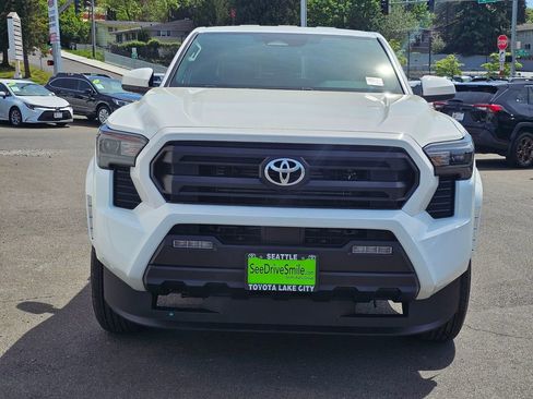 New 2026 Toyota Tacoma SR5 AWD/4WD image 2