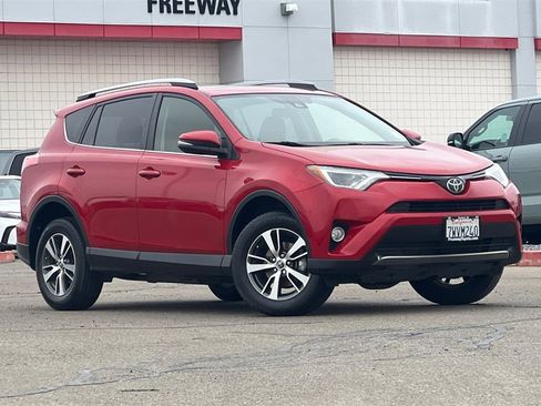 Certified 2017 Toyota RAV4 XLE w/ Carpet Mat Package image 2