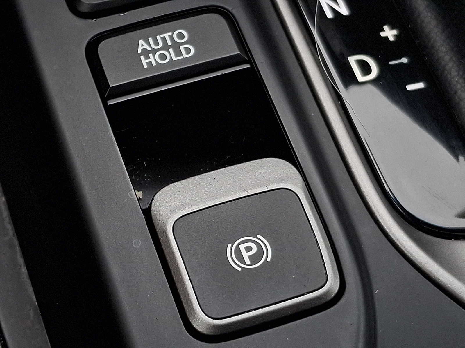 Used 2017 Hyundai Santa Fe Limited AWD/4WD image 37