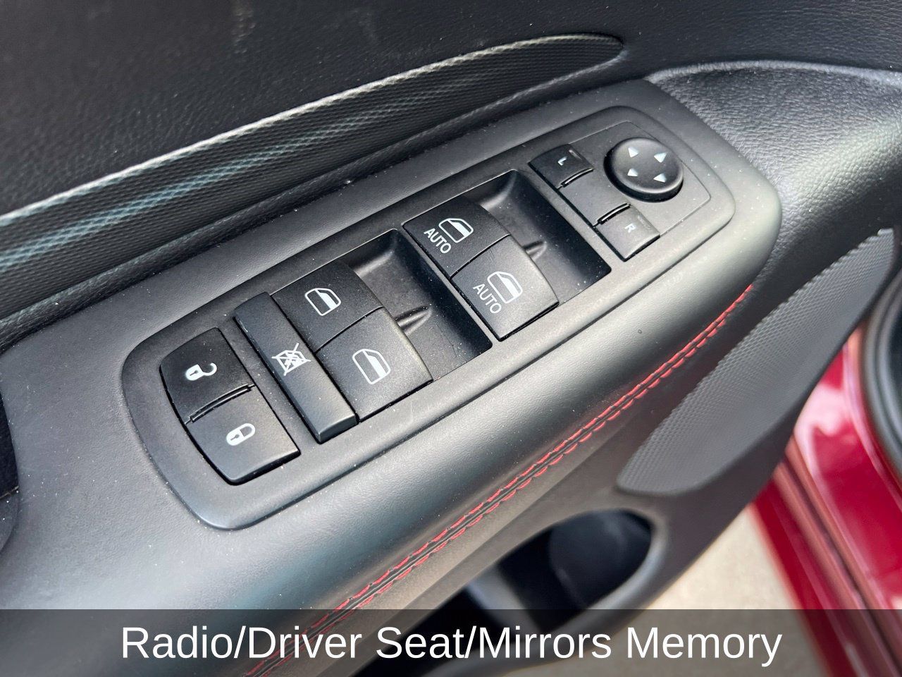 Used 2024 Dodge Durango GT RWD image 12