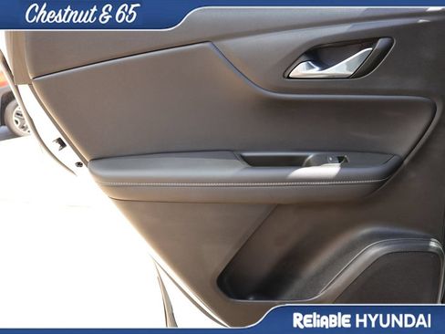Used 2023 Chevrolet Blazer LT w/ Sound & Technology Package FWD image 18