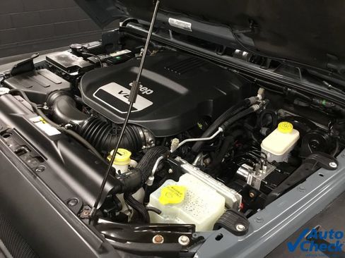 Used 2015 Jeep Wrangler Sahara w/ Connectivity Group AWD/4WD image 37