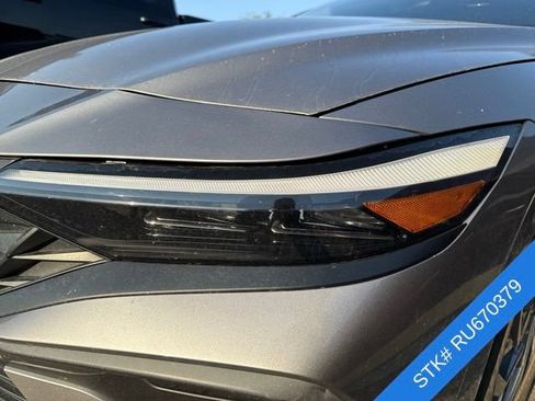 Used 2024 Hyundai Elantra SEL FWD image 4