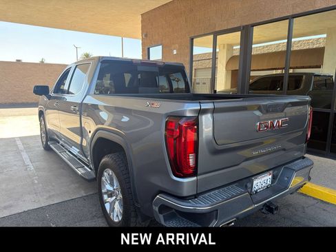 Used 2020 GMC Sierra 1500 SLT w/ SLT Premium Package AWD/4WD image 6