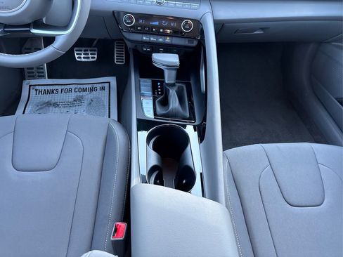 New 2025 Hyundai Elantra SEL FWD image 20