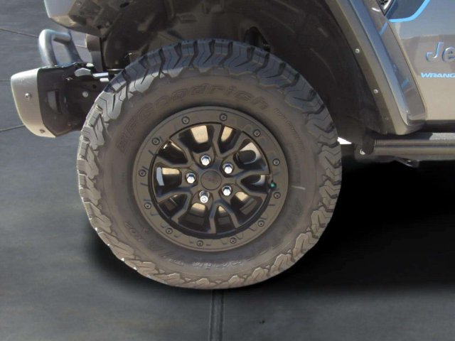 Used 2023 Jeep Wrangler Unlimited Rubicon 4xe AWD/4WD image 4