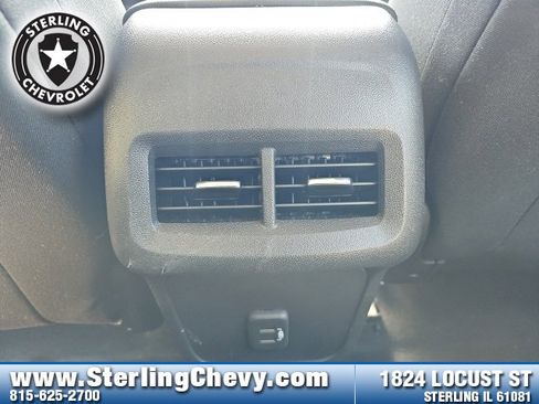 Used 2023 Chevrolet Equinox LS image 24