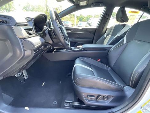Used 2025 Toyota Camry SE w/ Convenience Package FWD image 20