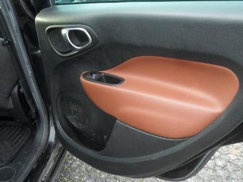 Used 2014 FIAT 500L Trekking w/ Popular Equipment Group image 15