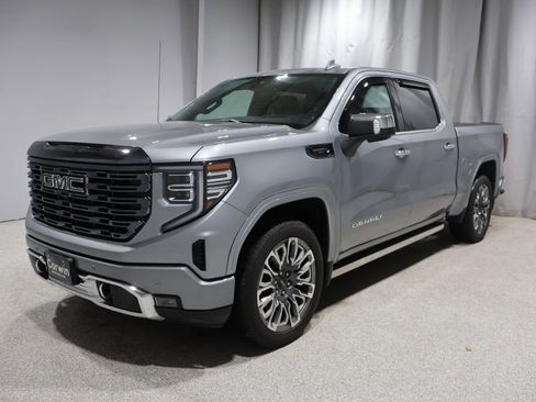 Used 2024 GMC Sierra 1500 Denali Ultimate image 8