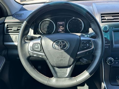 Used 2017 Toyota Camry SE FWD image 17