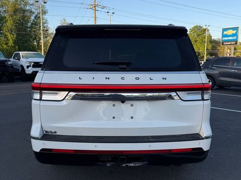 Used 2024 Lincoln Navigator Black Label image 3