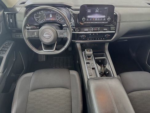 Used 2024 Nissan Pathfinder SV FWD image 27