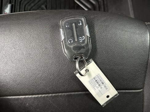 Used 2021 Chevrolet Silverado 1500 LT Trail Boss w/ Convenience Package II image 37