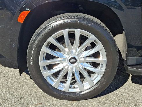 Used 2024 Cadillac Escalade ESV Premium Luxury AWD/4WD image 10