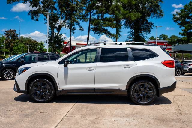 Used 2023 Subaru Ascent Onyx Edition Limited AWD/4WD image 2