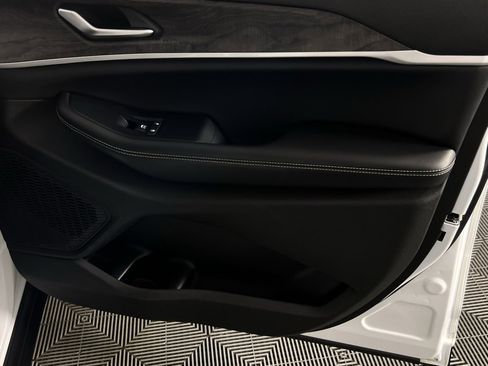 Used 2023 Jeep Grand Cherokee L Limited w/ Luxury Tech Group II image 33