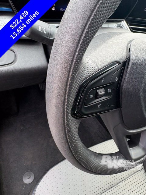 Used 2026 Chevrolet Trax LT FWD image 17