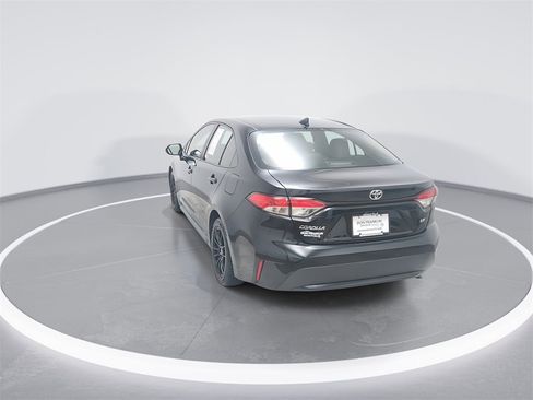 Used 2020 Toyota Corolla LE image 7
