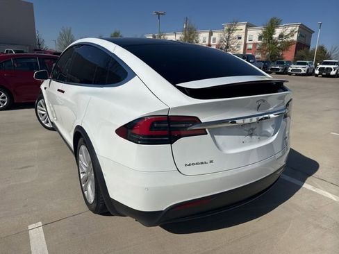 Used 2017 Tesla Model X 100D image 4