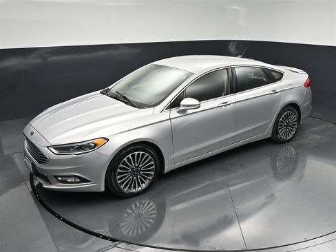 Used 2018 Ford Fusion Titanium AWD/4WD image 19