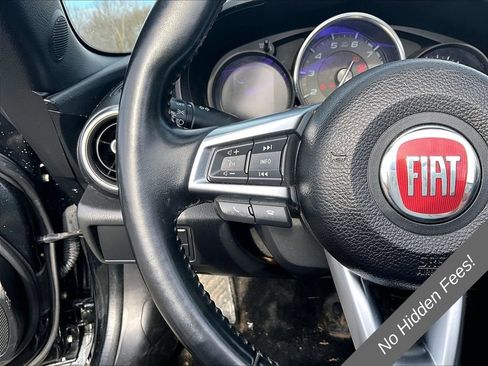 Used 2018 FIAT 124 Spider Classica RWD image 16
