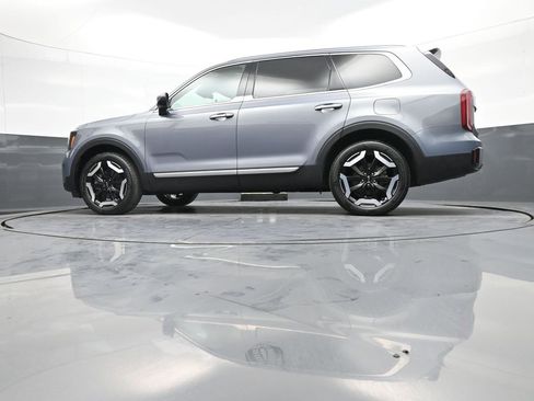 Certified 2023 Kia Telluride S image 33