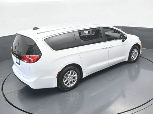 New 2026 Chrysler Voyager LX image 45