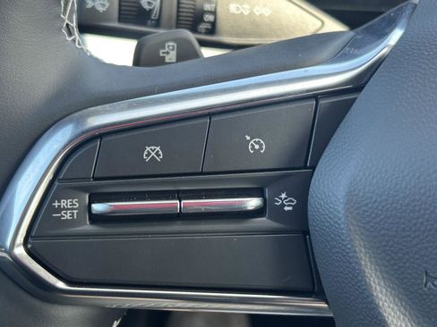 New 2026 Chevrolet Equinox EV LT FWD image 25