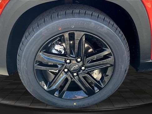 Used 2024 Chevrolet Trax ACTIV w/ Driver Confidence Package FWD image 36