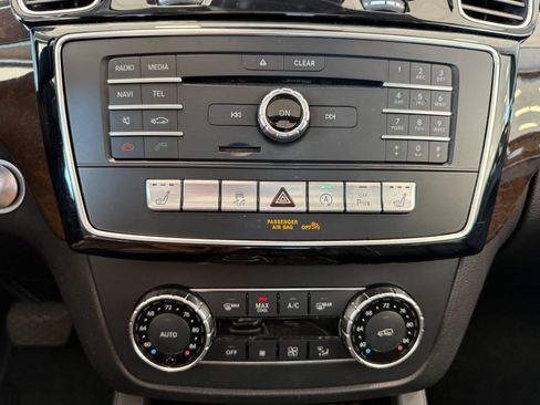 Used 2017 Mercedes-Benz GLS 450 4MATIC image 22