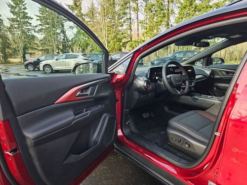 New 2026 Chevrolet Equinox EV RS image 18