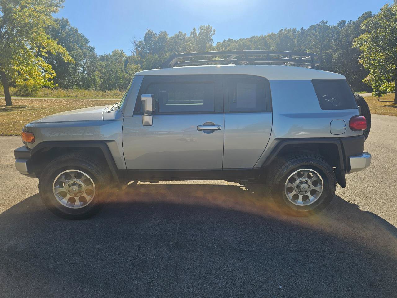 Used 2011 Toyota FJ Cruiser 4WD w/ Convenience Pkg image 9