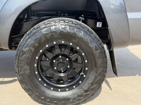 Used 2013 Toyota Tacoma PreRunner w/ TRD Off-Road Pkg RWD image 5