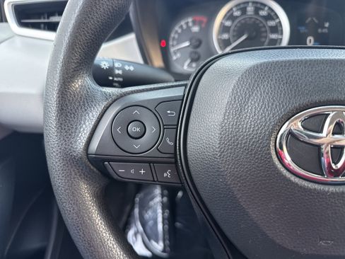 Used 2022 Toyota Corolla LE image 16