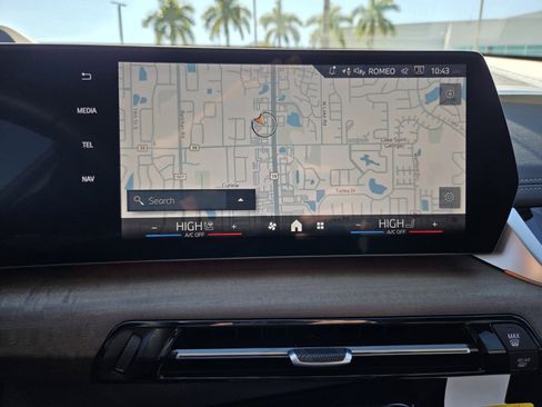 Used 2026 BMW X1 xDrive28i w/ Technology Package image 23